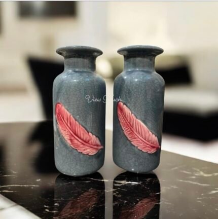 Elegant Feather Design Ceramic Vase