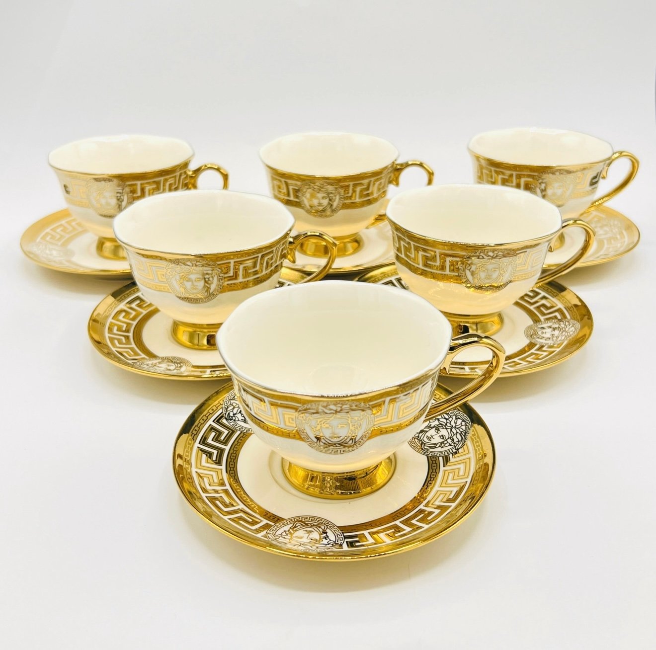 Screenshot Versace Gold Medusa Cup & Soucers Set - Image 1