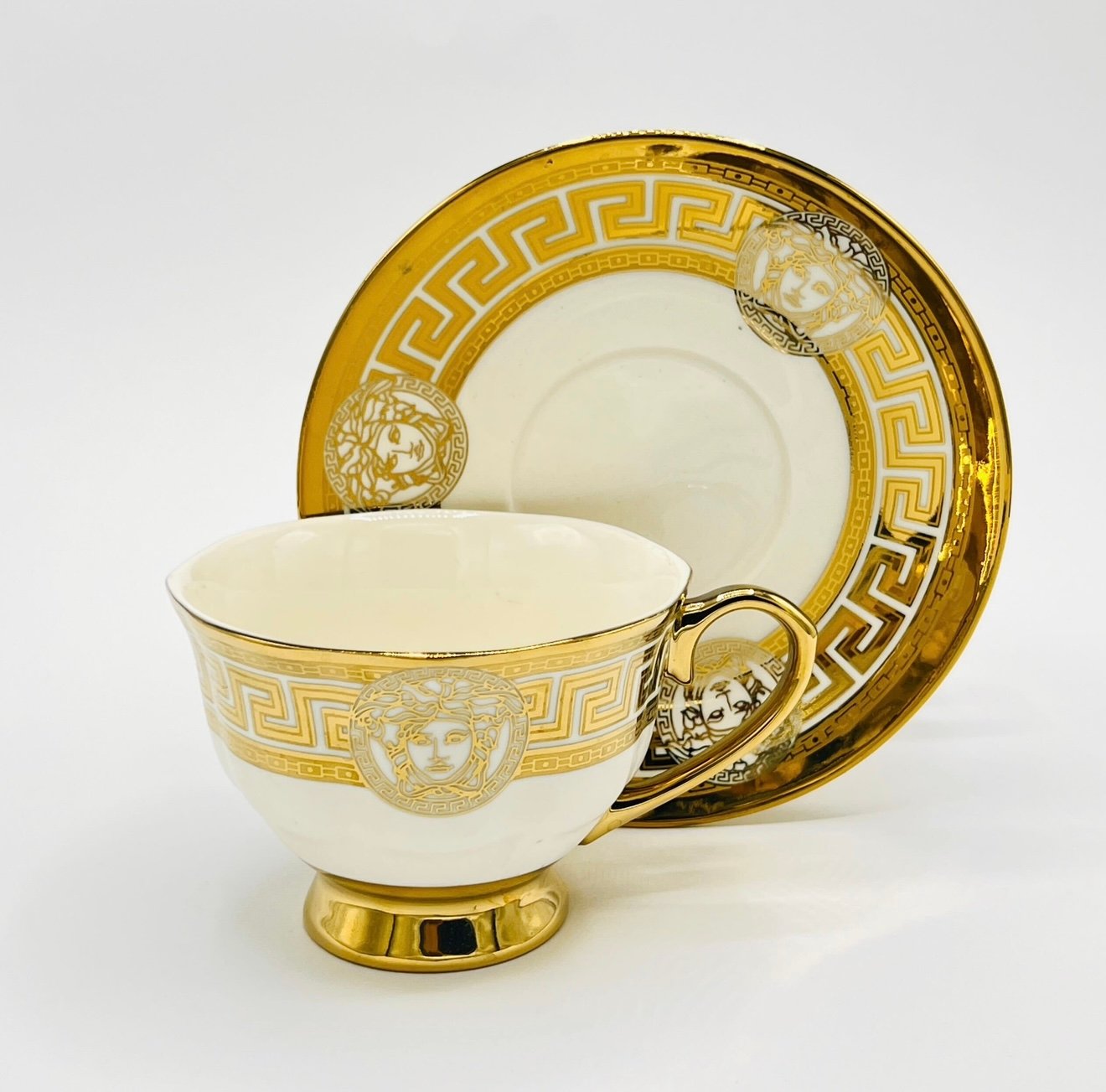 Screenshot Versace Gold Medusa Cup & Soucers Set - Image 3