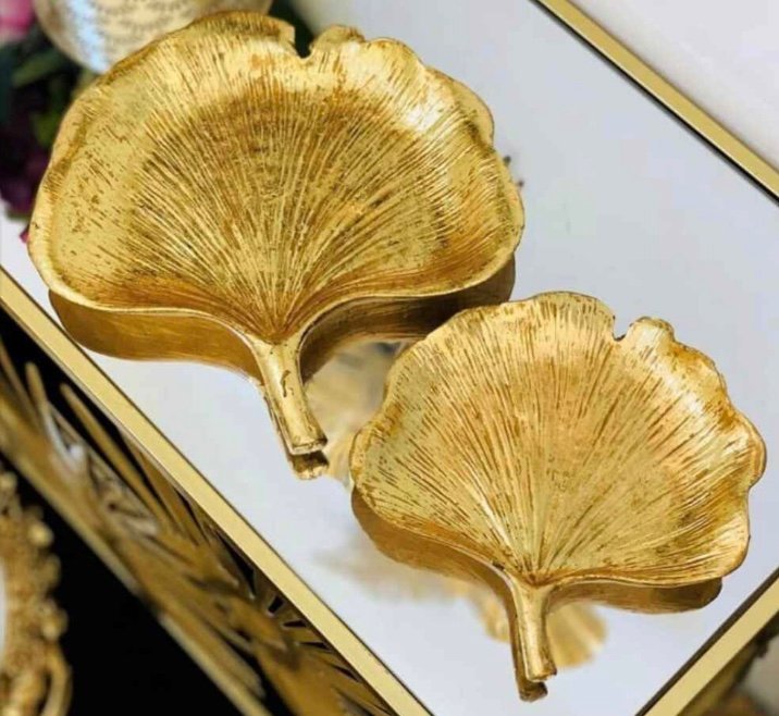 Screenshot Luxury Golden Decorative Feather Trays – Set of 2 - Image 1